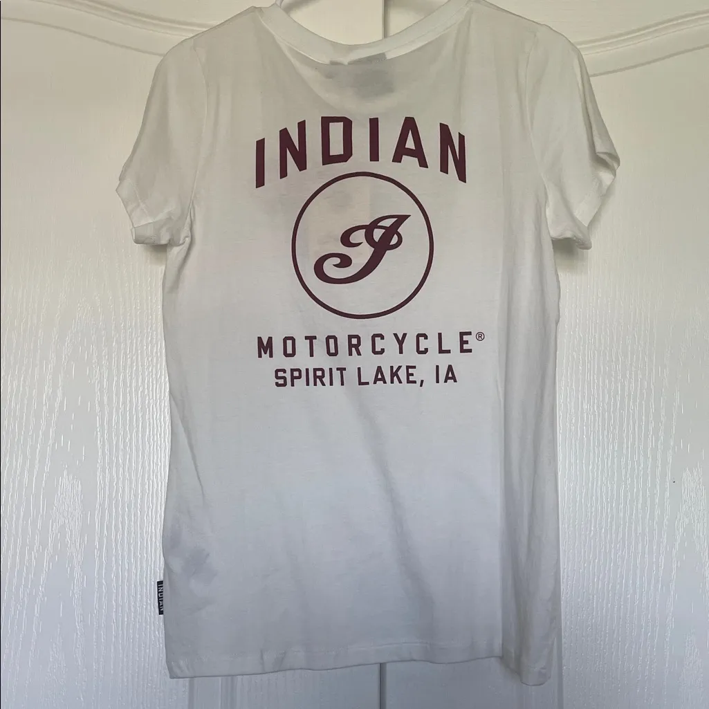 Indian Motorcycle White V - Image 3