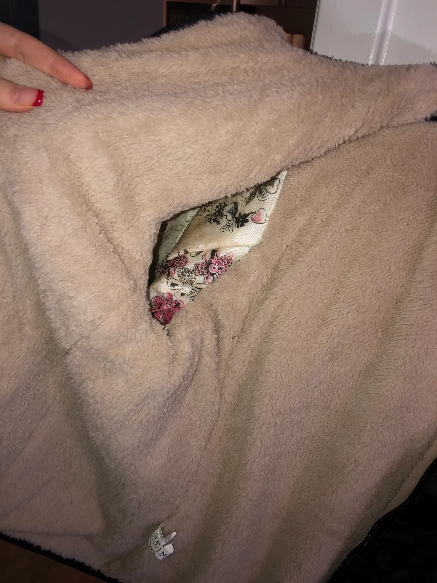 SheIn Puffer Jacket - Image 4