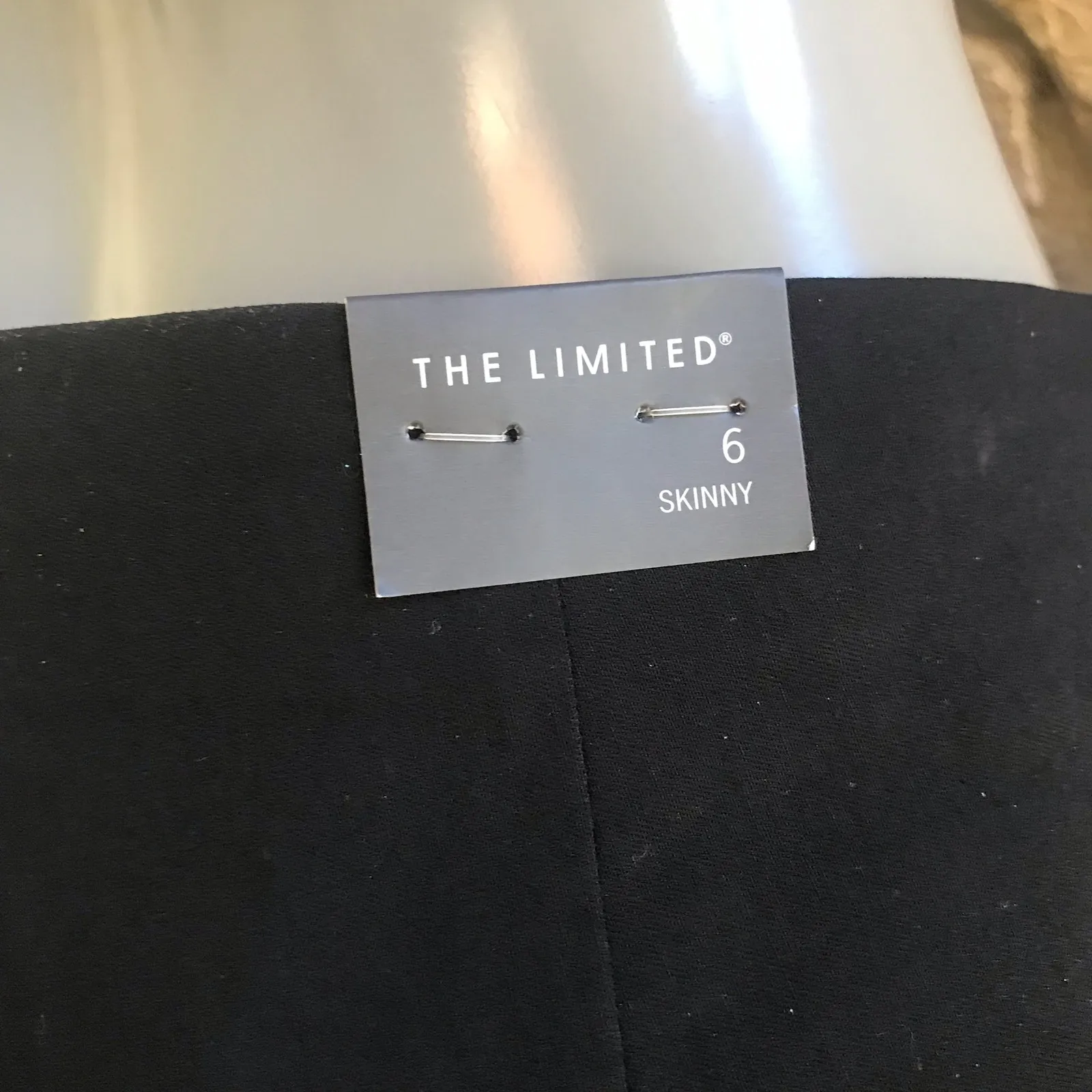 NEW The Limited Black Skinny Black Essential Trouser Pull On Pants Women’s 6 $69 - Image 3