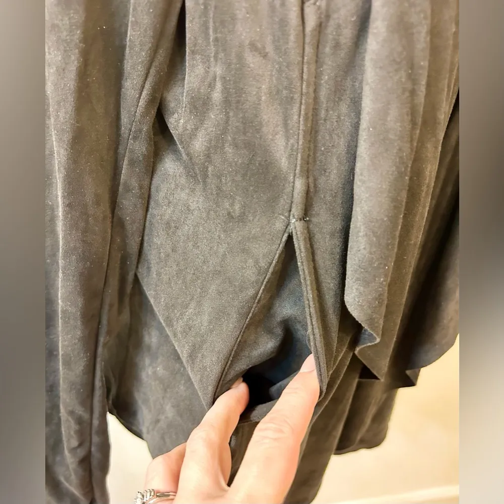 Kut From The Kloth Tayanita Faux Suede Waterfall Moto Jacket in Black Size Lg - Image 4