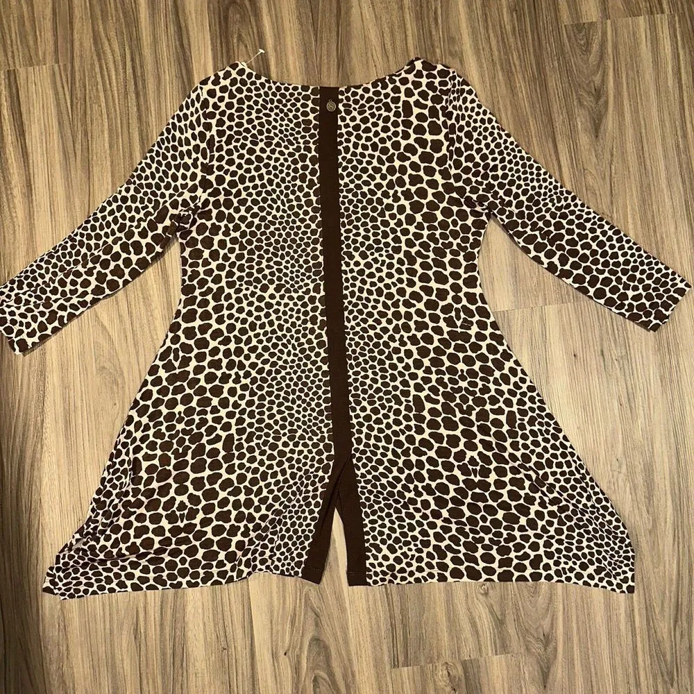 Soft Surroundings Tunic Top Womens Small Giraffe Print Sharkbite Hem Stretch NWT - Image 4