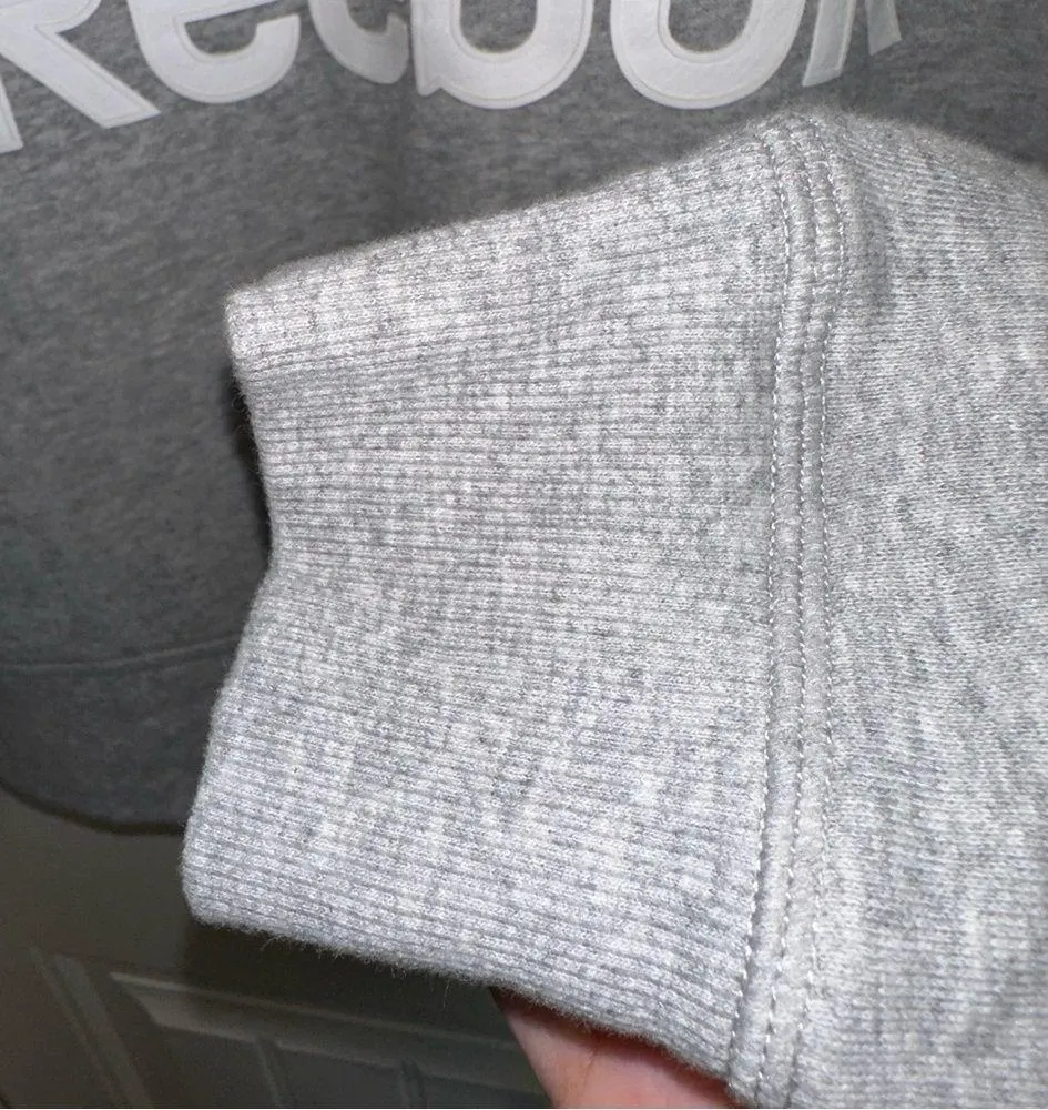 Reebok gray pull over hoodie, large - Image 5