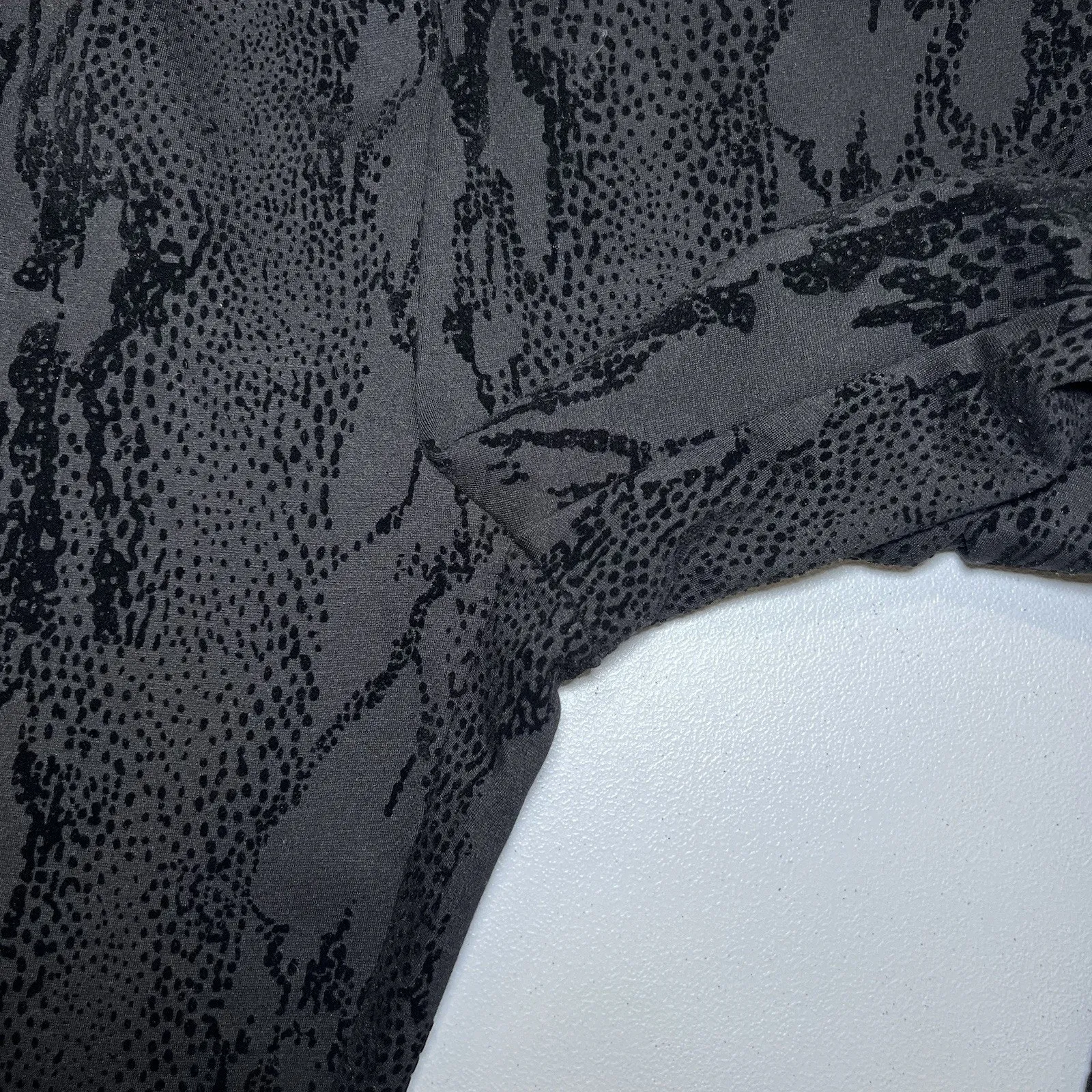 Nanette Lepore Textured Snake Print Stretchy Leggings‎ Size Small Black - Image 5