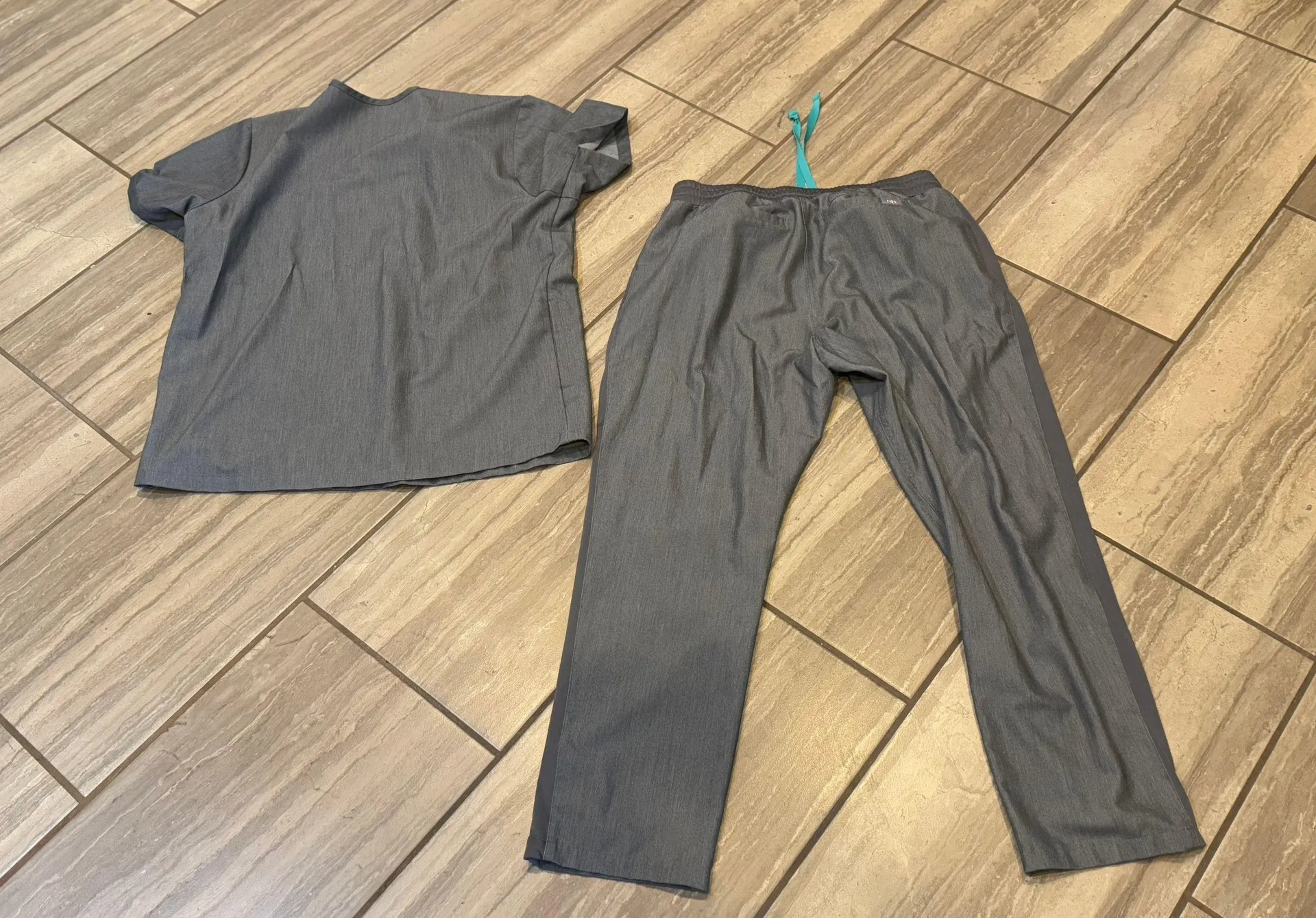 Sz L Scrub Set! No Free Shipping:( - Image 4