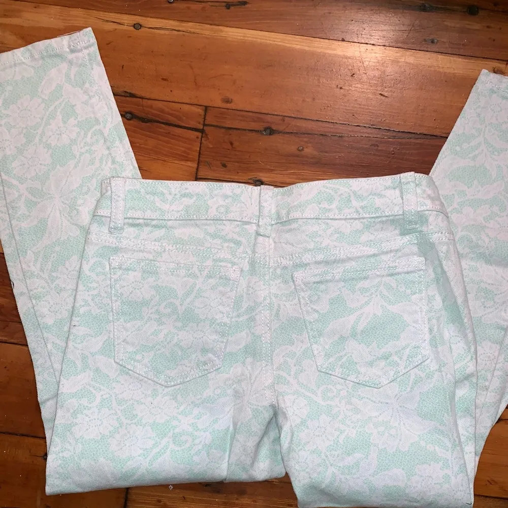 Floral Skinny Pants- NWOT - Image 4