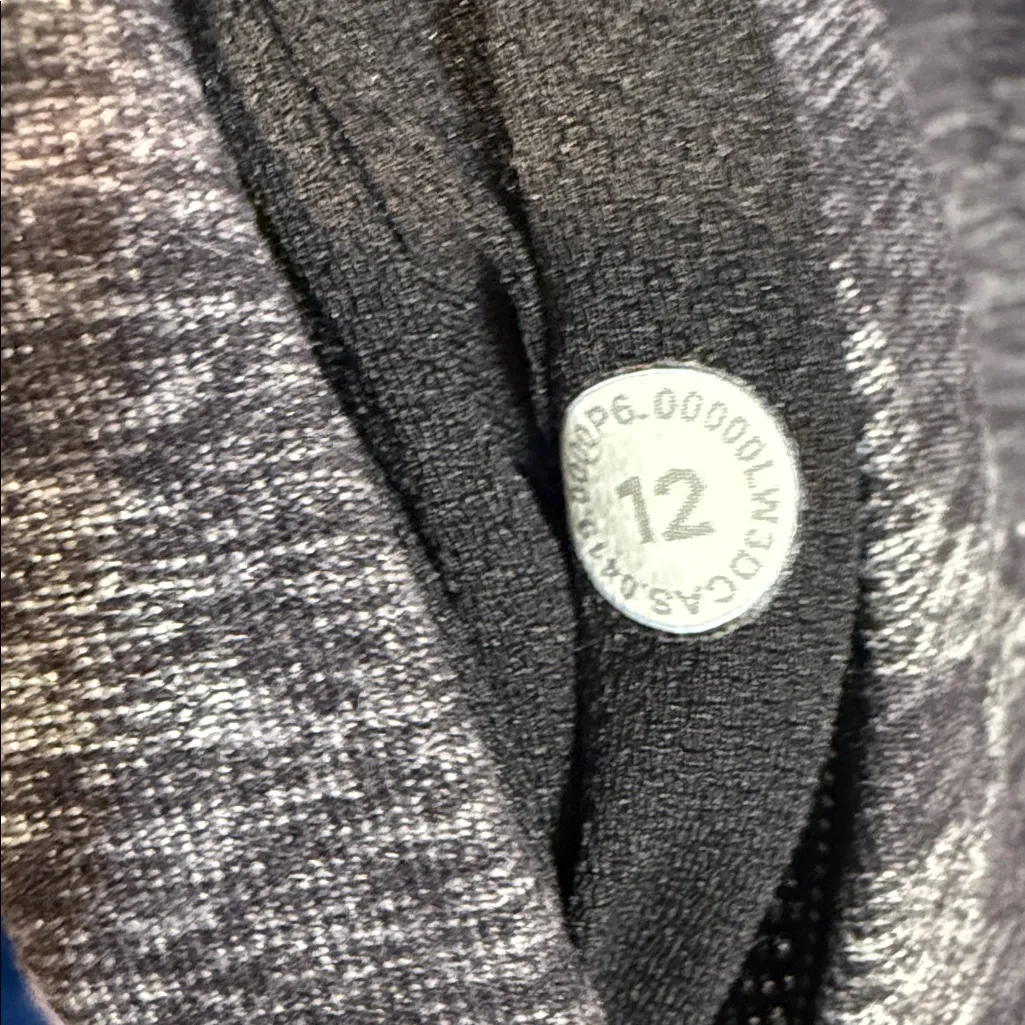 LULULEMON grey camo runderful long sleeve 12 - Image 4