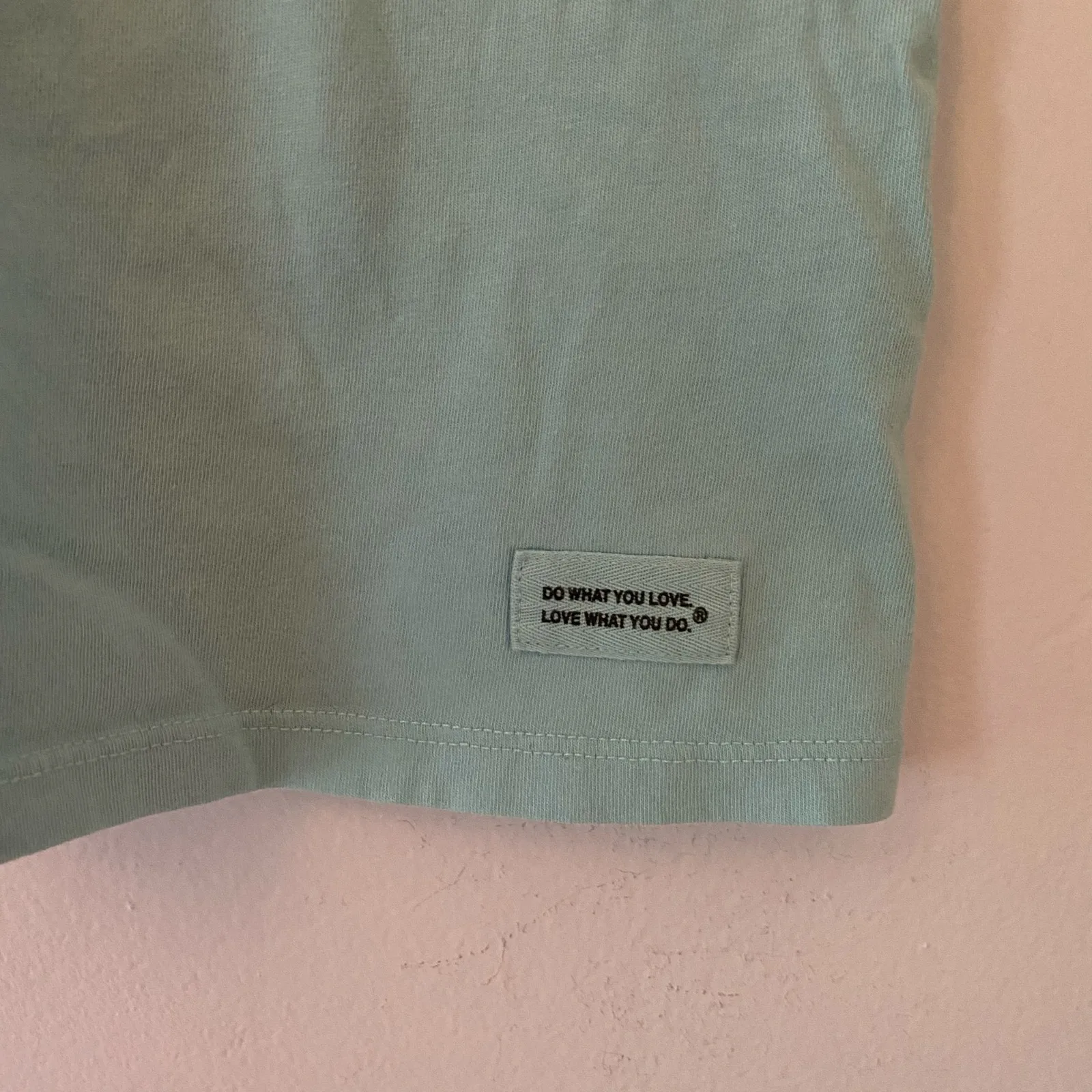 Life Is Good Blue Crusher Lite V-neck Coffee Brew Crew T-Shirt Women size Small - Image 5