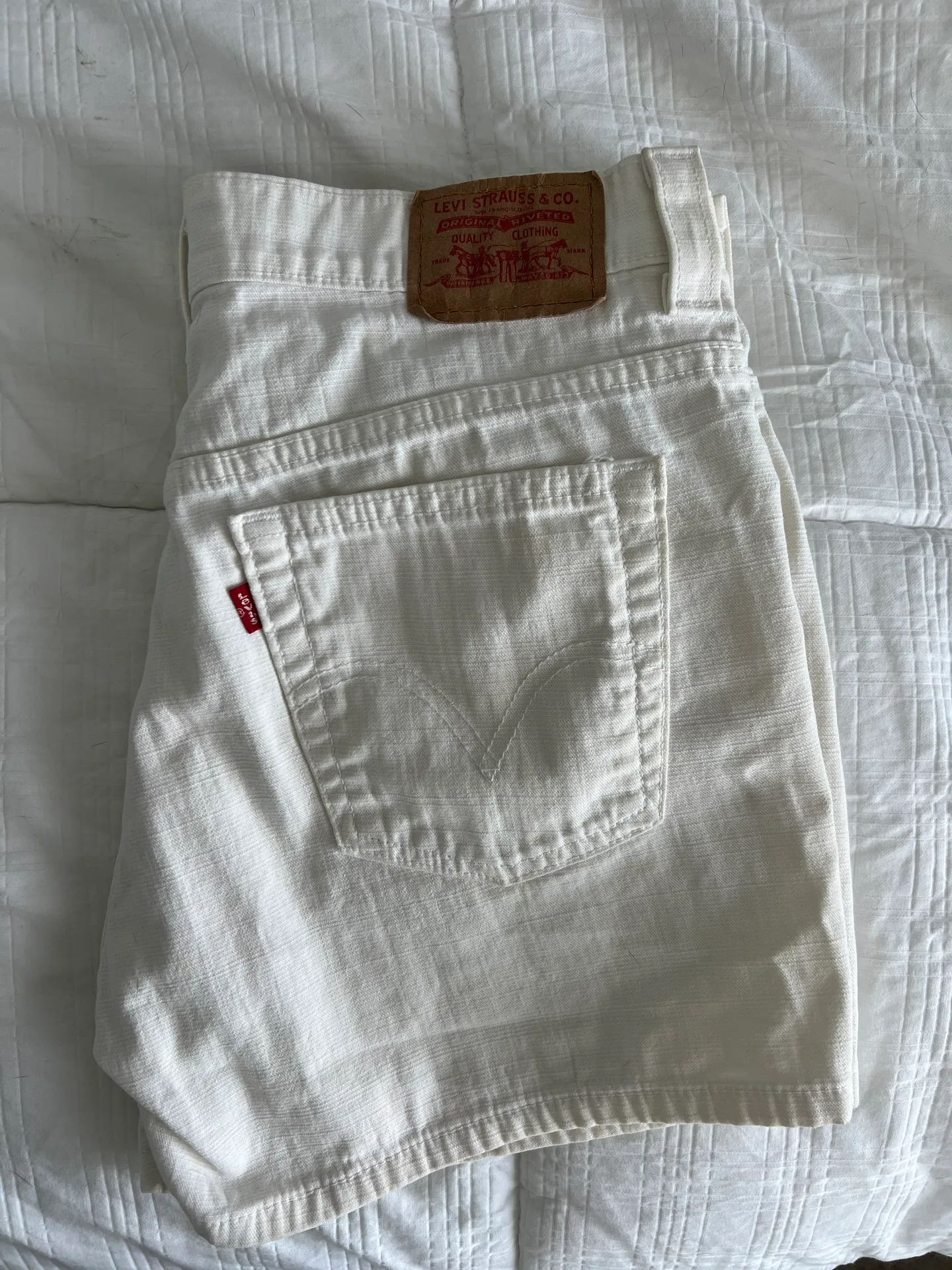 White Mid Rise Levi’s Shorts  - Image 2
