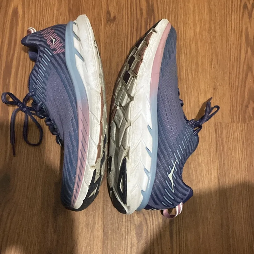 Hoka One One Women’s Size 9.5 Clifton 5 Marlin/Blue Ribb Running Sneakers - Image 7