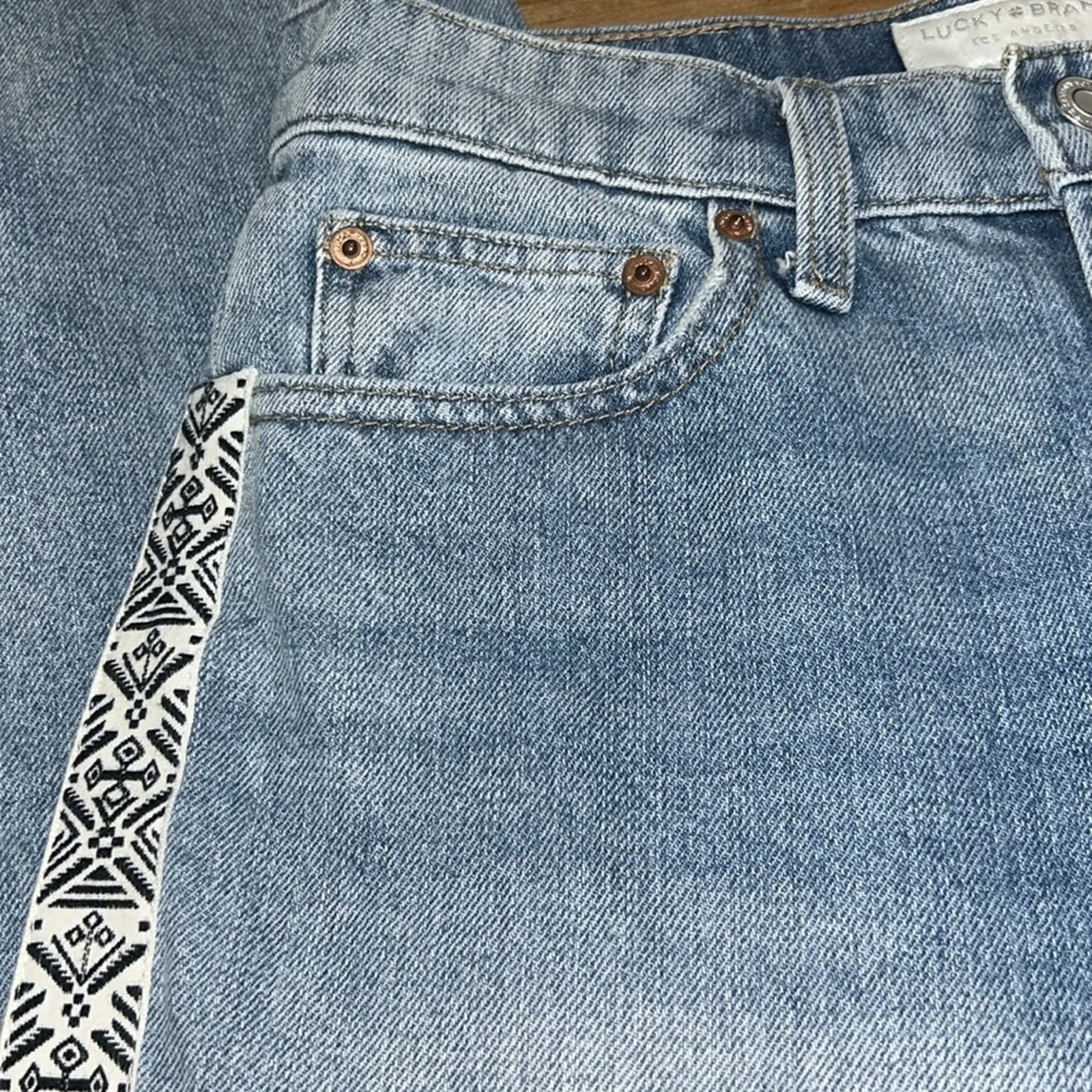 Woman’s Lucky Brand Relaxed Taper Jeans With Tribal Detail Distressed Size 00 - Image 3