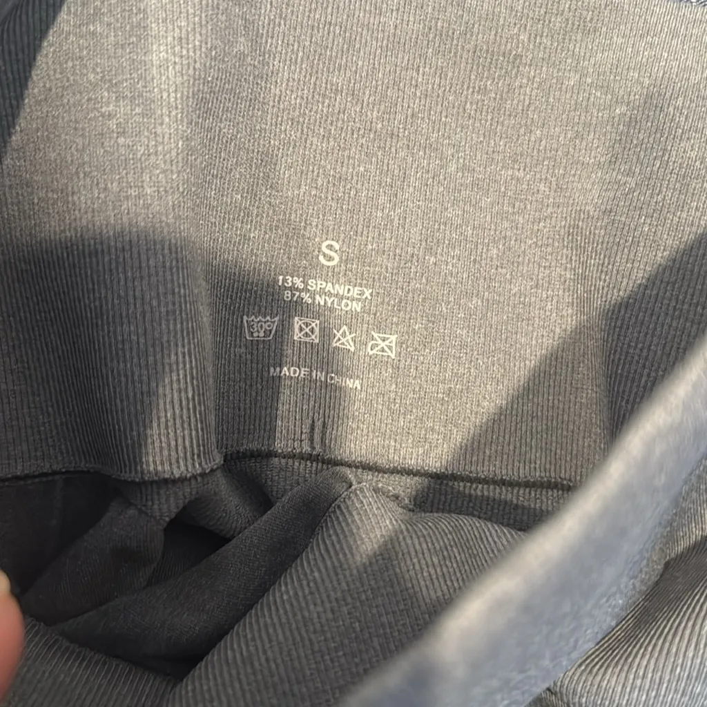 NVGTN contour seamless leggings gray size small - Image 4