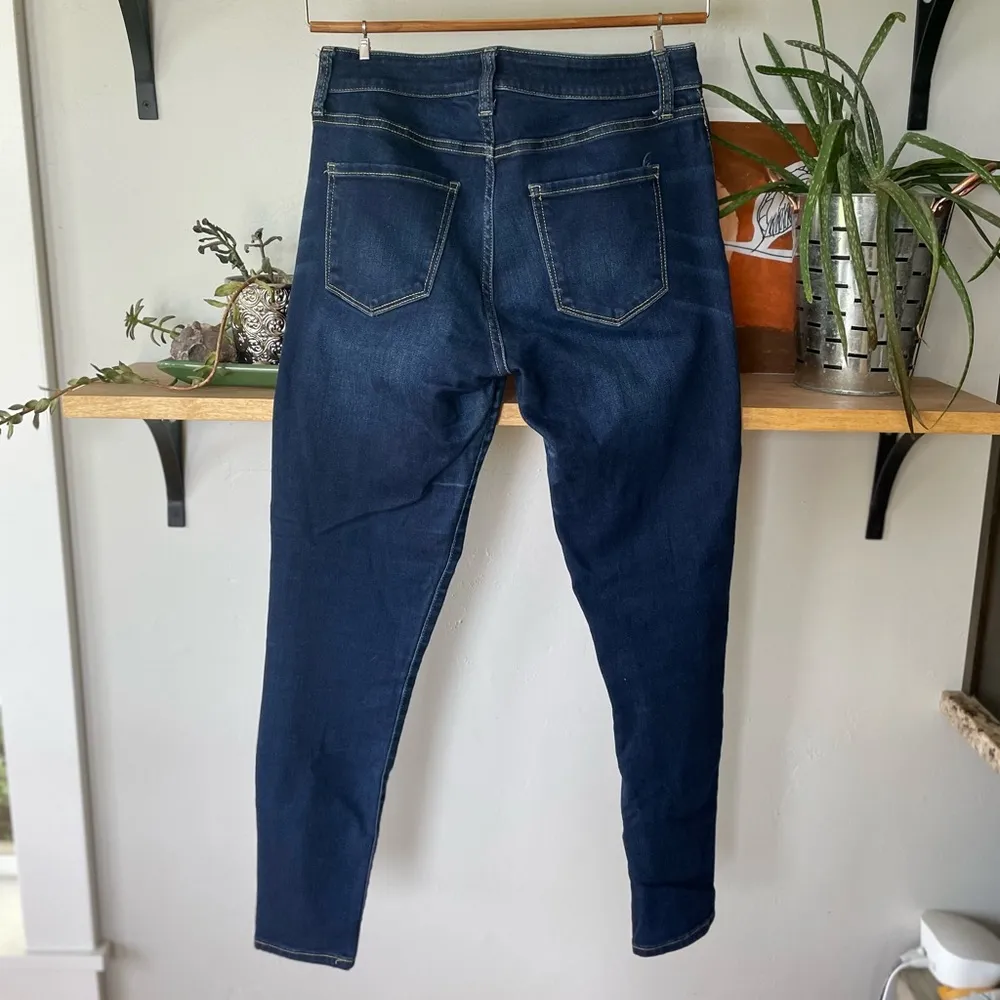 Arizona Class Dark Rinse Stretch Skinny Jean Size 5 - Image 5