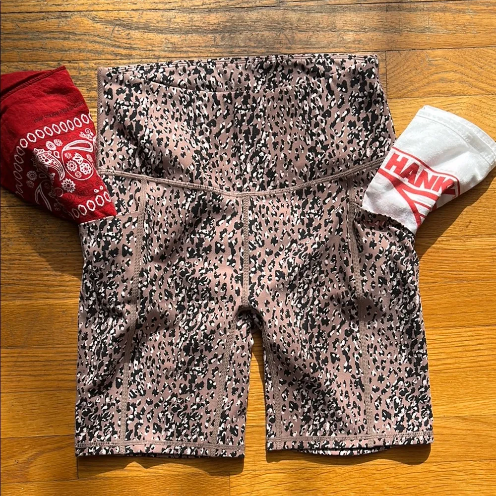 VARLEY Let's Go Animal-Print Shorts. Small NWOT ☆🐾 - Image 7