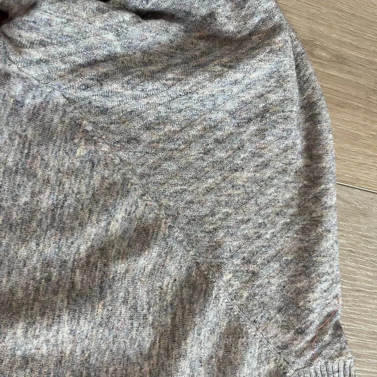 LOFT Women’s Gray Mock Neck Sweater Size XL - Image 5