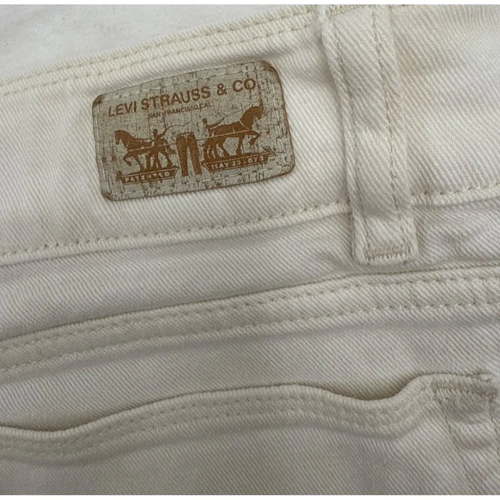 Levis  Size 13 Logo White Short Stretch Denim Shorts 5-Pocket Belt Loop - Image 4