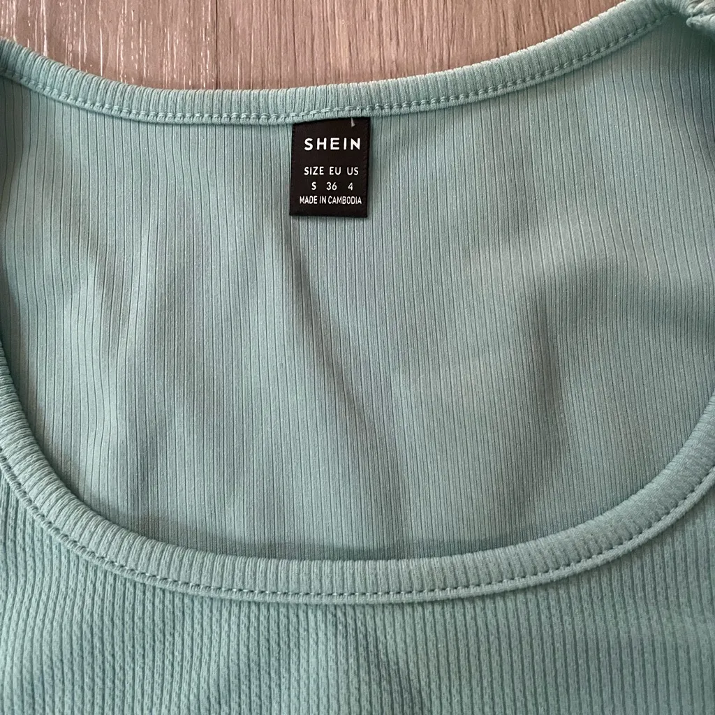 NWOT SHEIN Teal Mint Blue Scoop Neck Cropped Tank and High Waisted Shorts Set - Image 7