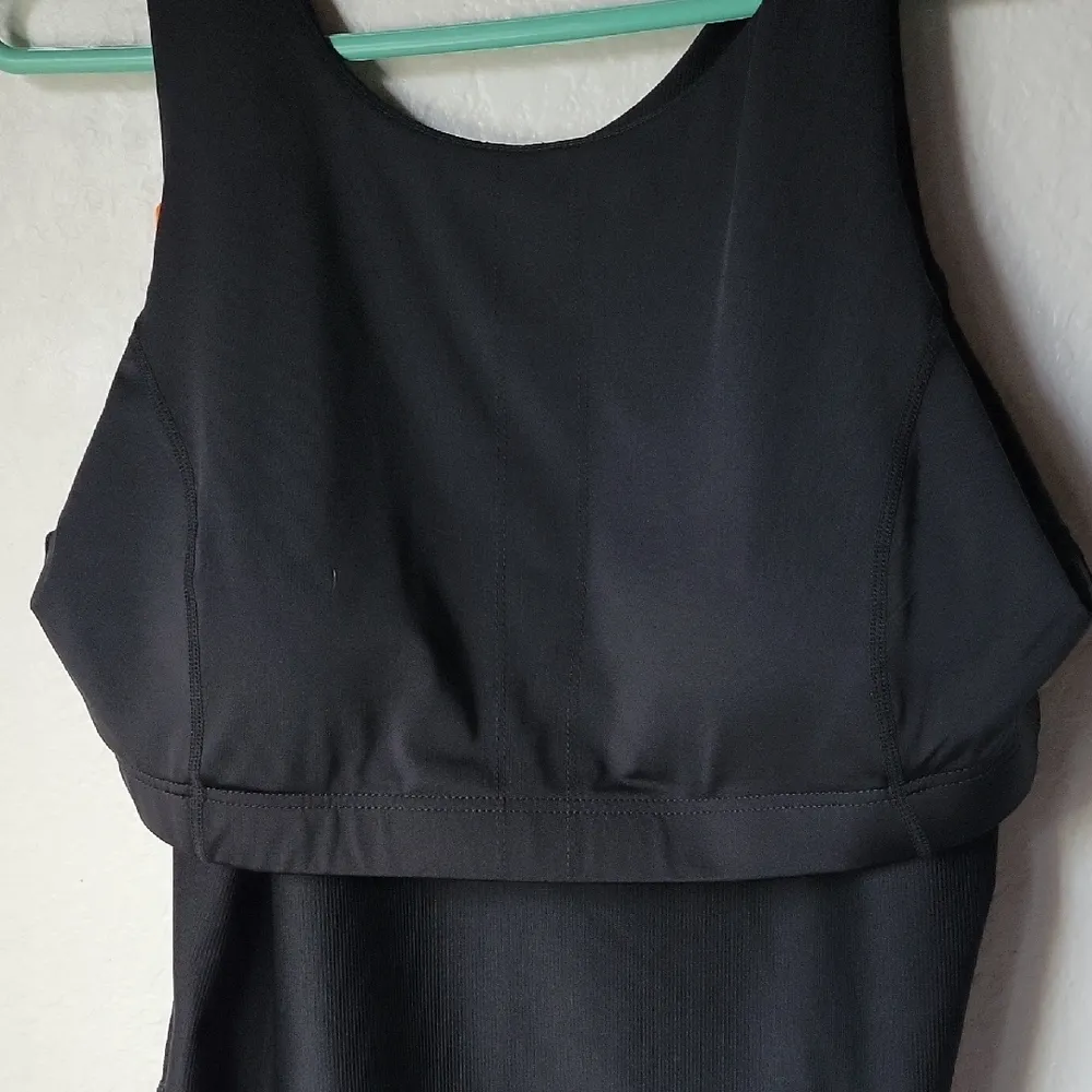 32 Degrees Cool women’s Tank Built in Bra Size XXL - Image 8