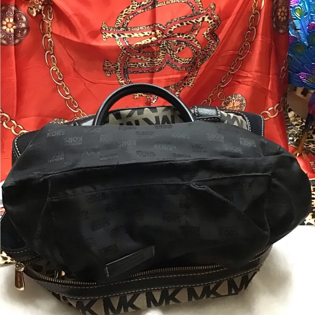 Michael Kors Brookville Black Signature Canvas/Leather Satchel Handbag Purse - Image 13