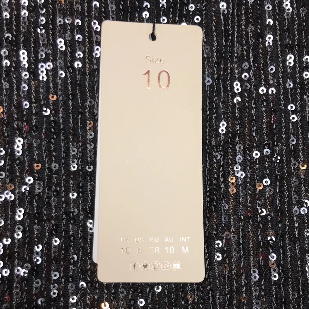 NWT Club London Women’s Black Silver Sequins Leg Slit Maxi Skirt Size 6 - Image 4