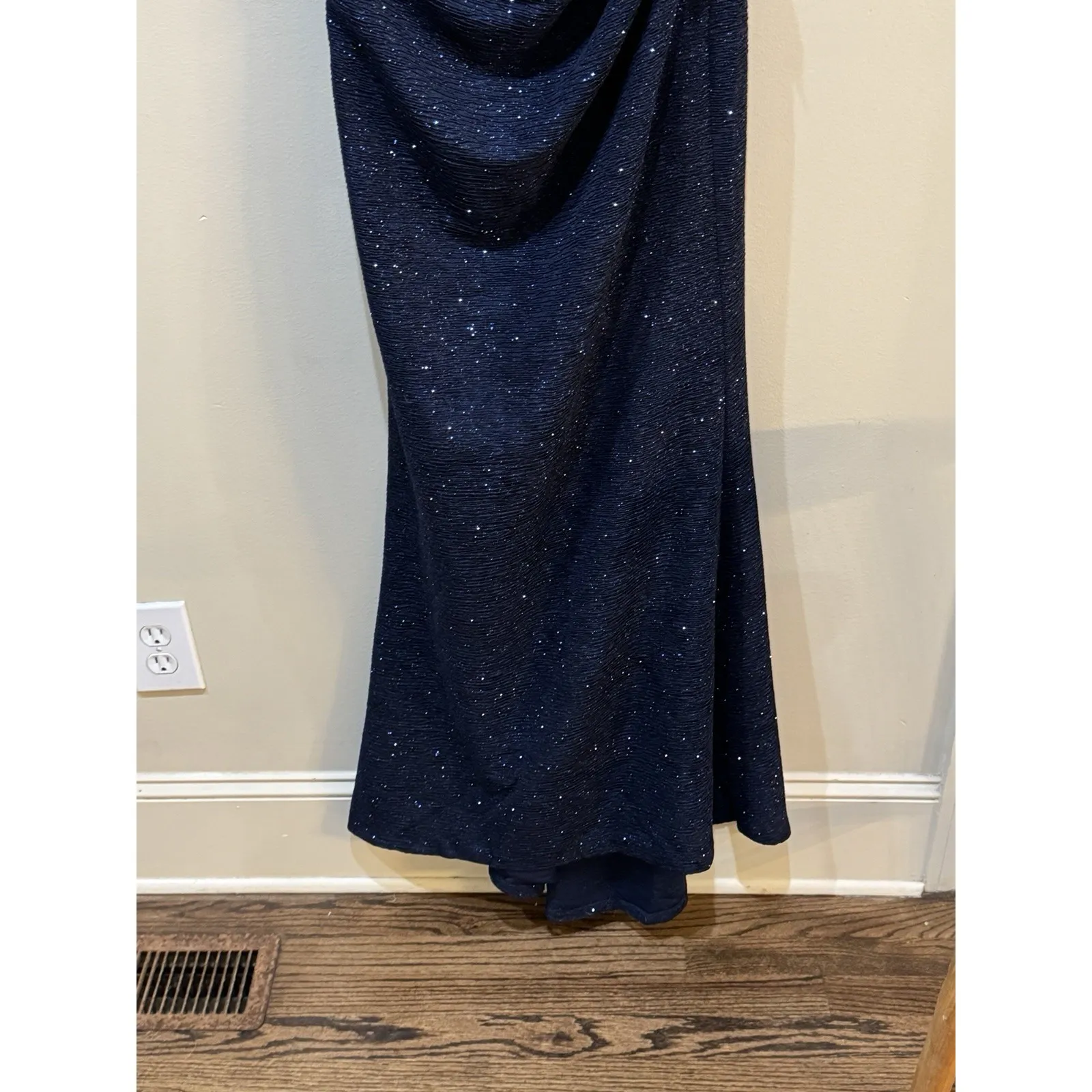 Eliza J‎ Metallic Glitter Off the Shoulder Gown Size 12 Navy Maxi Holiday Party - Image 6
