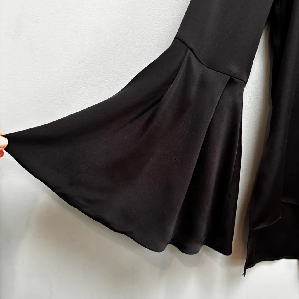 Alice + Olivia Myrtle Trumpet Sleeve Black Silk Blouse XS - Image 7