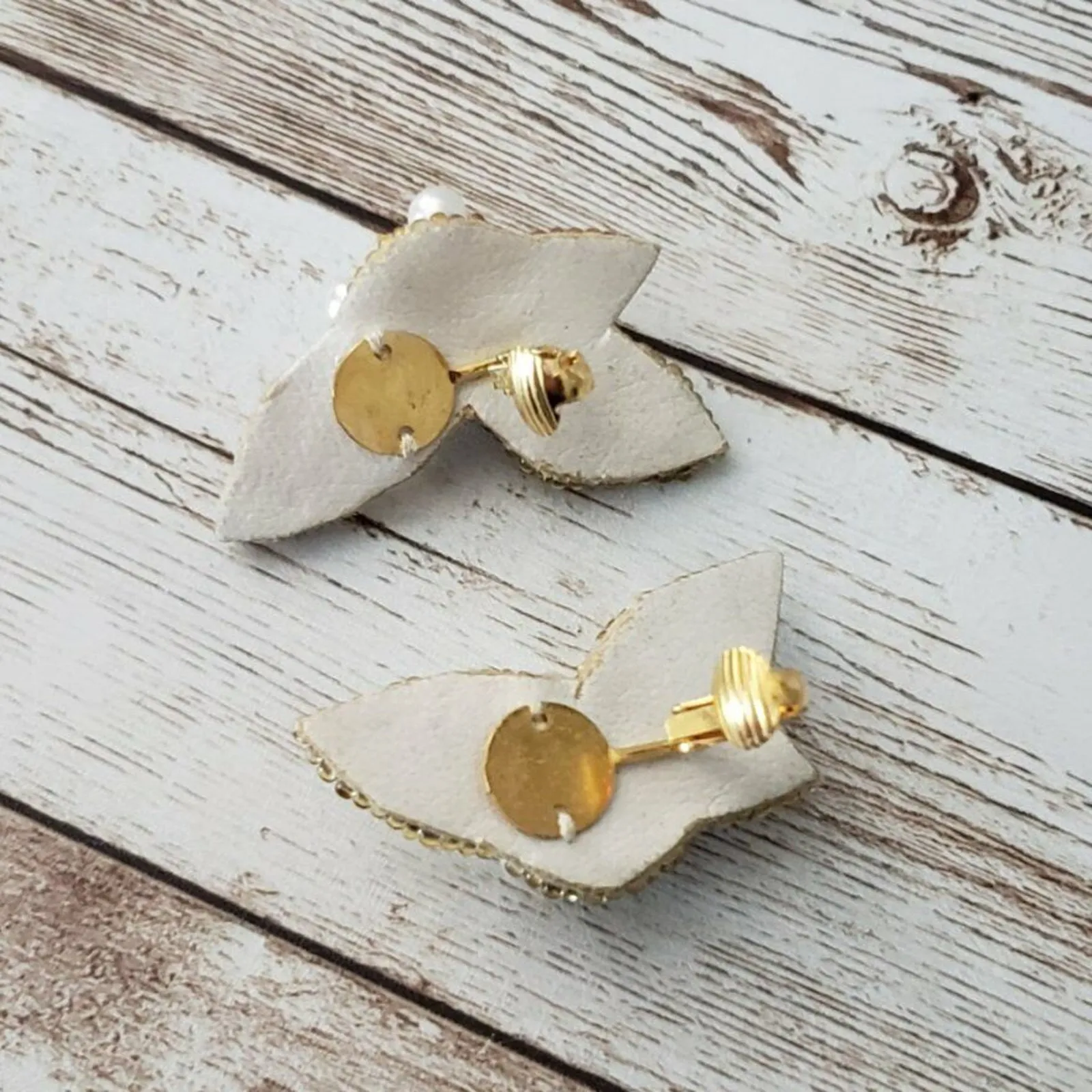 Vintage Clip On Earrings Gold Tone Sequins/Beads & Faux Pearl Statement - Image 4