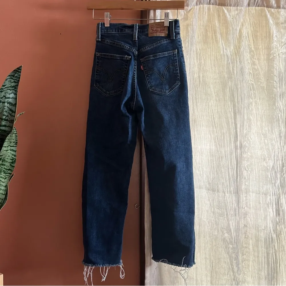 Levi’s Ribcage Straight Jeans Button Fly Dark Wash Raw Hem High Rise Size 24 - Image 4