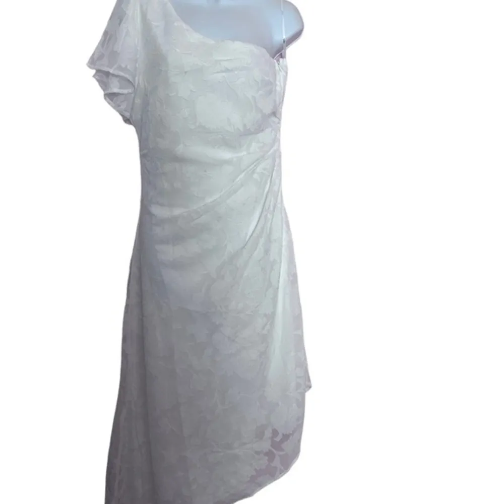 Lulu’s Radiant Intentions White Floral Pleated One-Shoulder Midi Dress size M‎ - Image 2