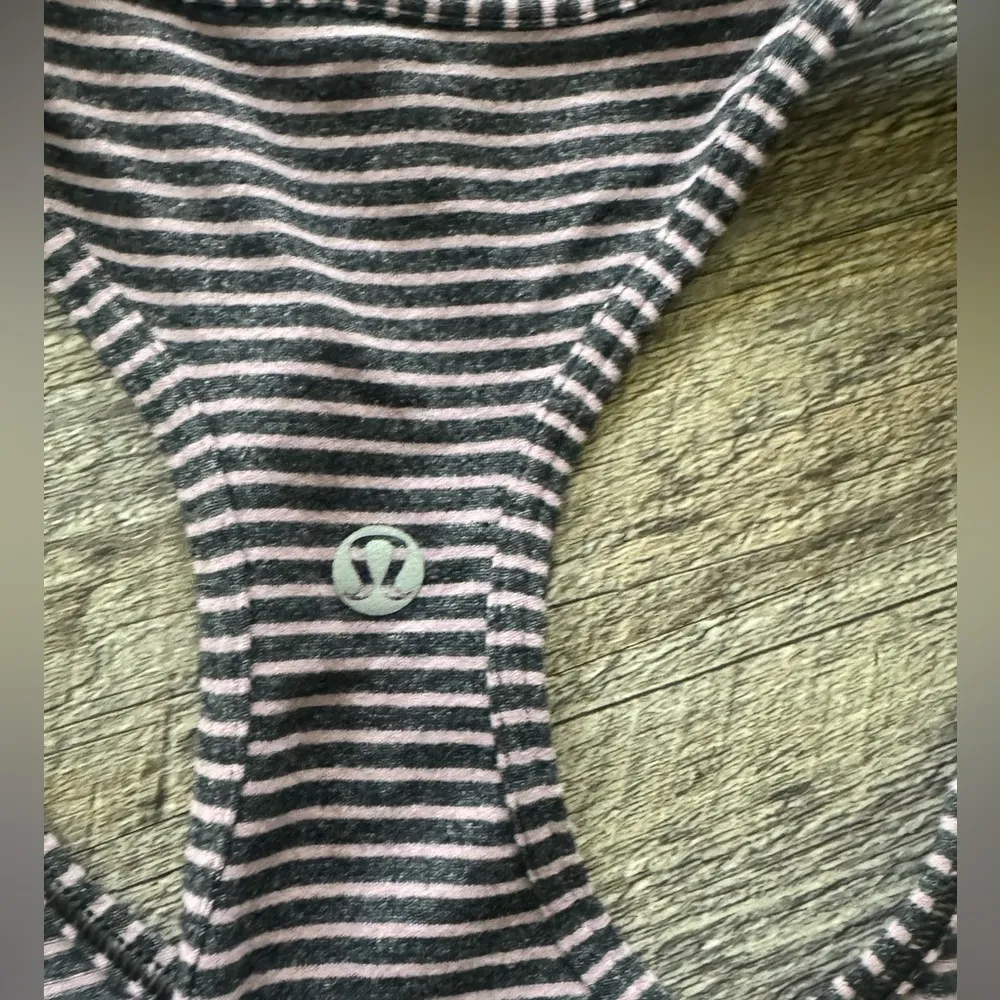 Lululemon Cool Pink Grey Striped Racerback Tank Top athletic Gym 2 or 4 size - Image 5