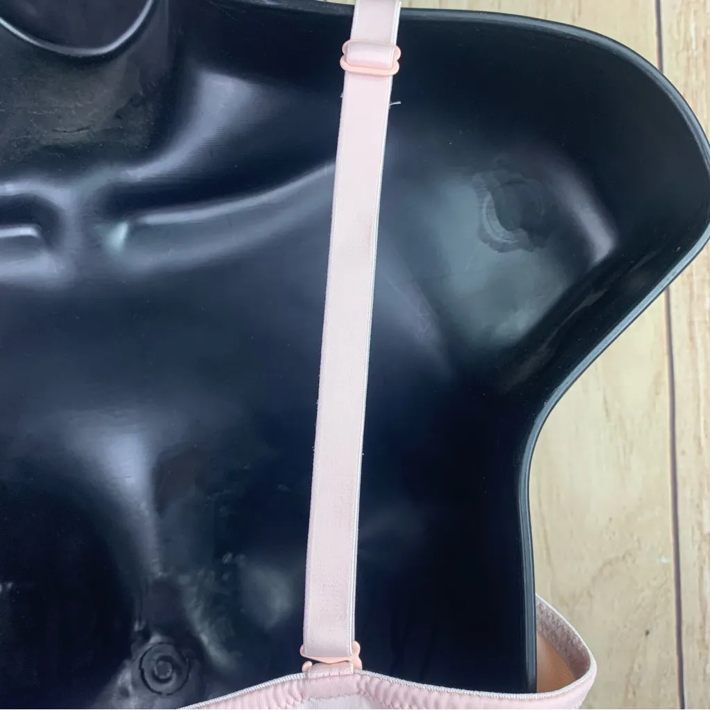 PINK‎ Victoria's Secret Pink T-Shirt Bra with Underwire - Image 5