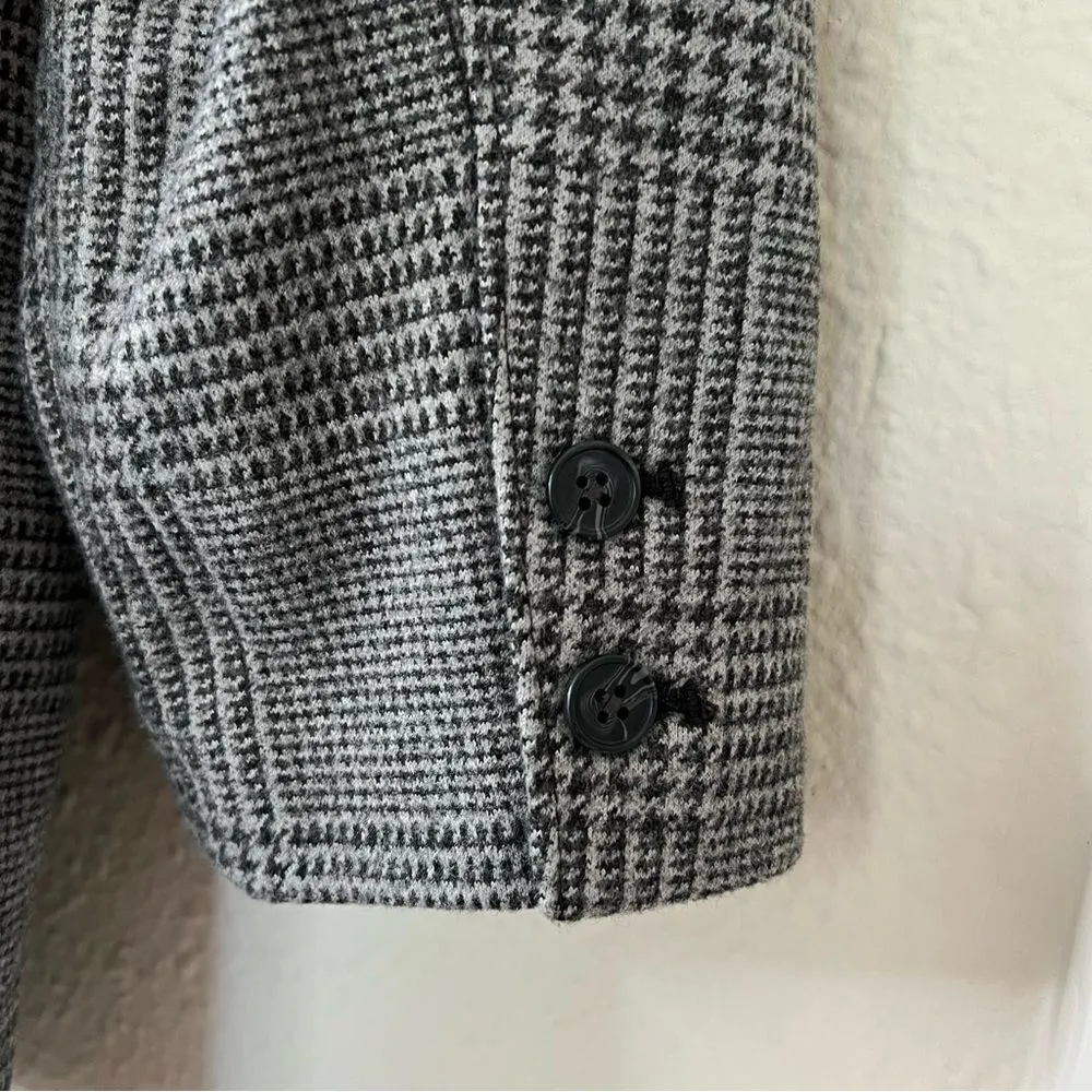 Old Navy Double-Breasted Textured Plaid Blazer in Gray Size Large - Image 11