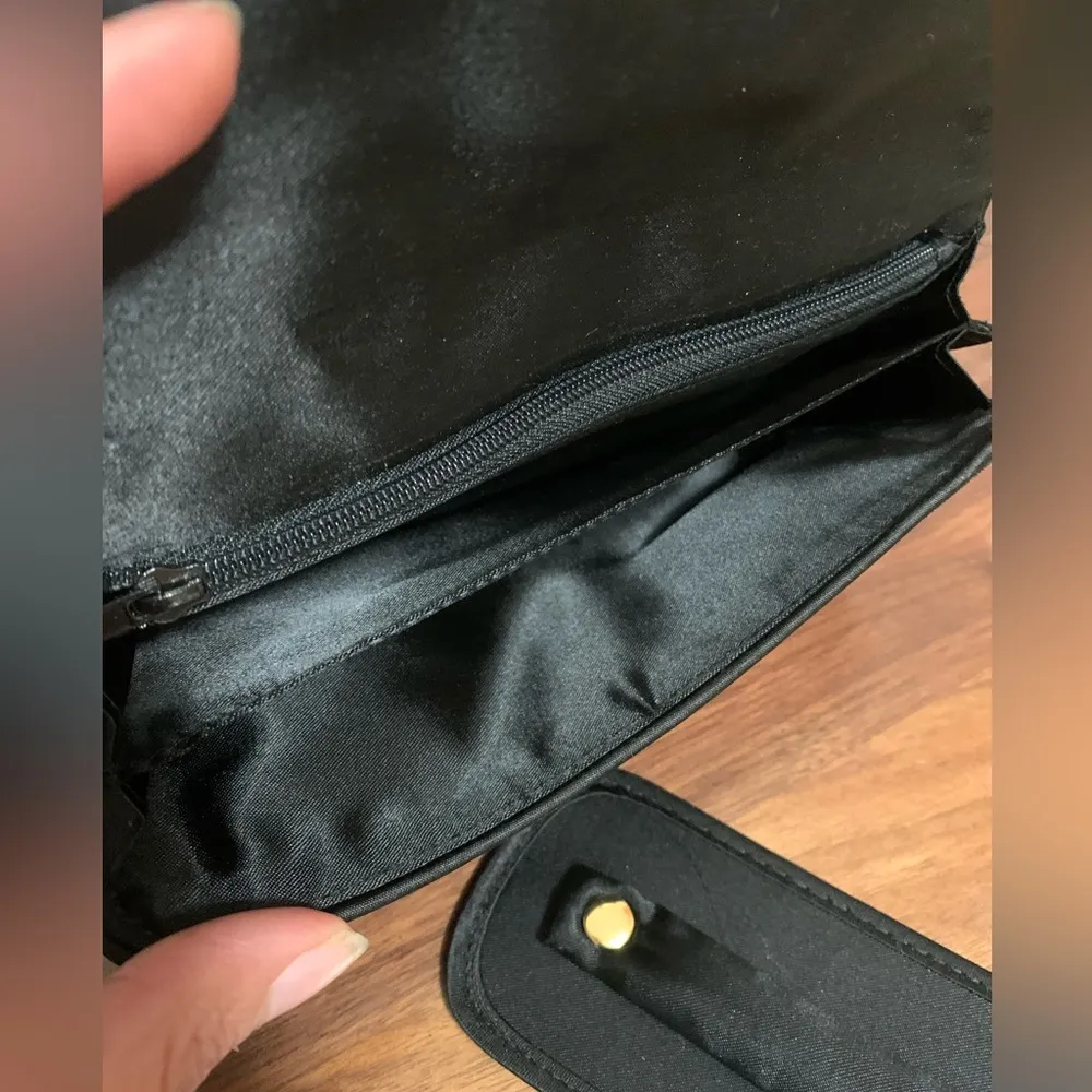 St John evening wallet in soft black - Image 8