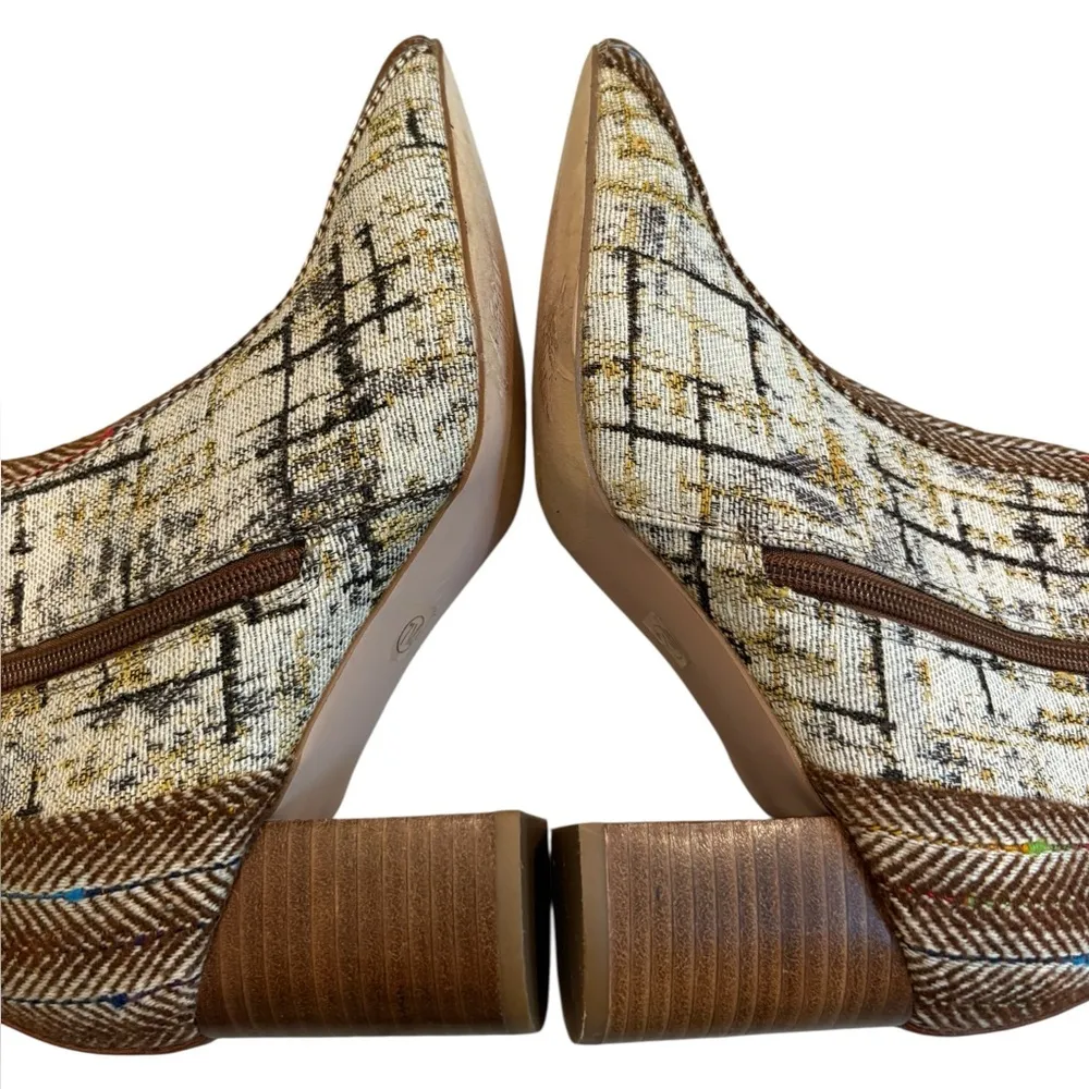 Coconuts by Matisse  Praline Tweed Ankle Boot, Sz 7 - Image 11