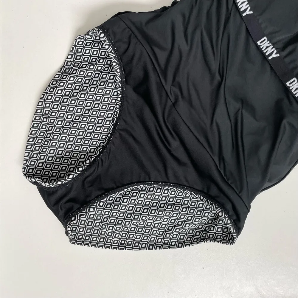 Swimsuit One Piece Geometric Padded Shelf Bra Ruching Boning Black White - Image 5