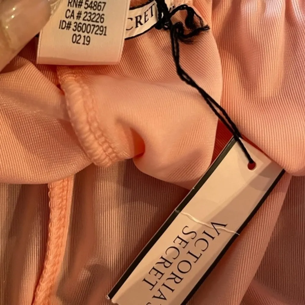 Victoria’s Secret XS Velour Baby Pink Shorts NWT Logo - Image 6