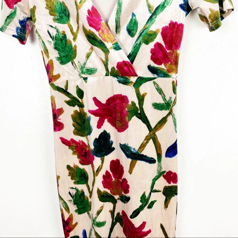 ZARA Floral Velvet Short Sleeves V-Neck Dress, Size Small - Image 6