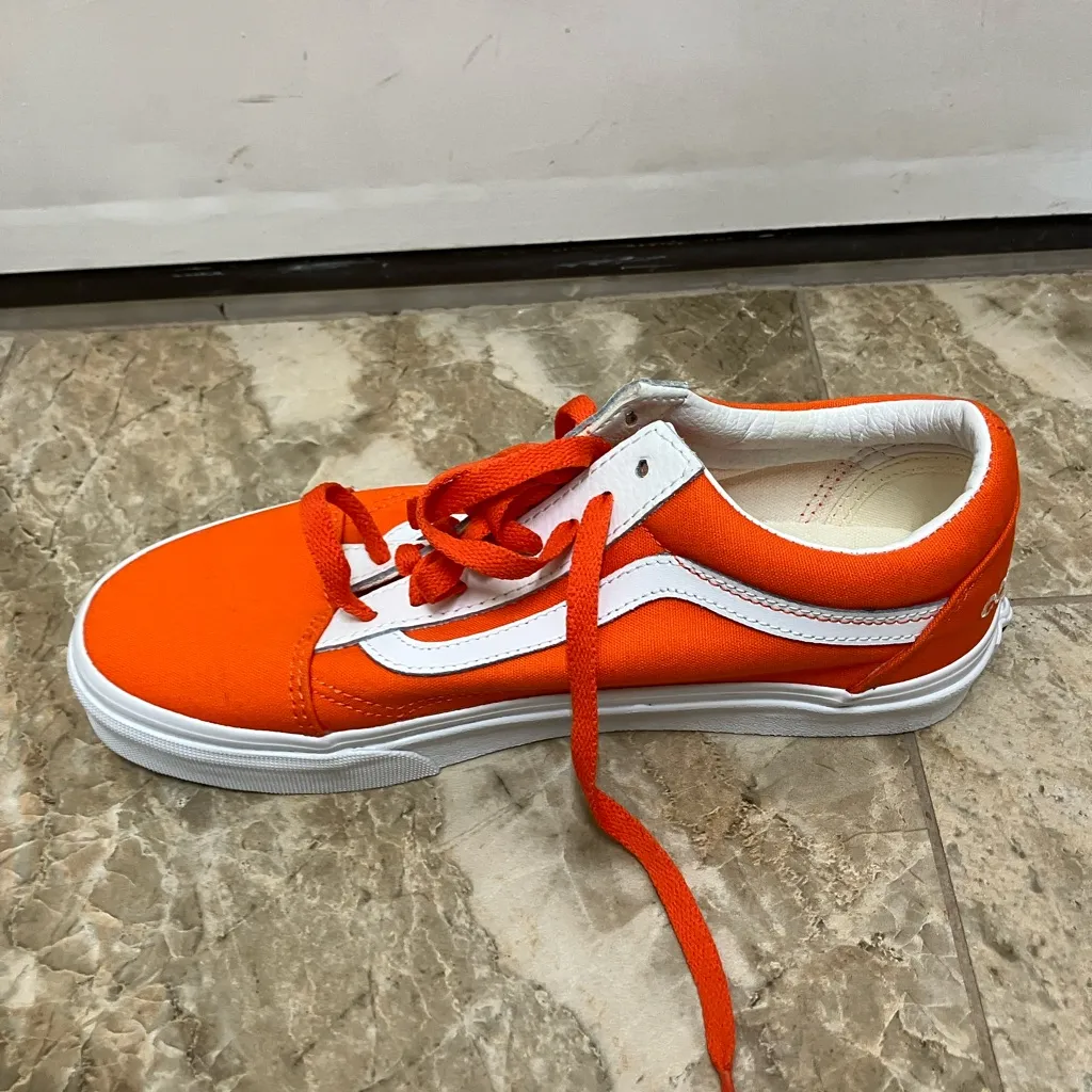 Never used Orange Vans old skool skate shoes - Image 6