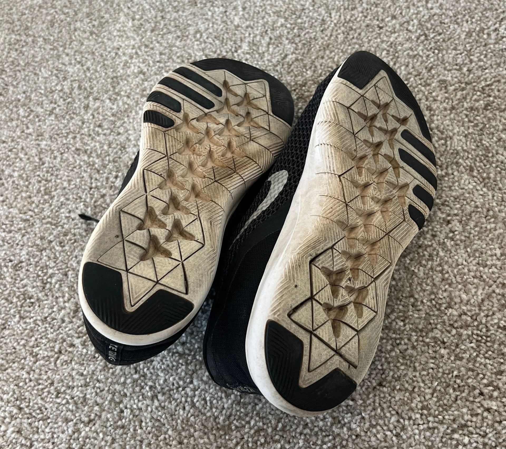 Women’s Black Tennis Shoes Size 7 - Image 7