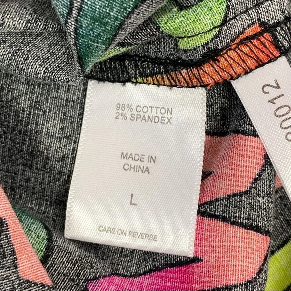 New York & Co. Sisterhood Community Graphic Print Shirt Black Neon Large - Image 10