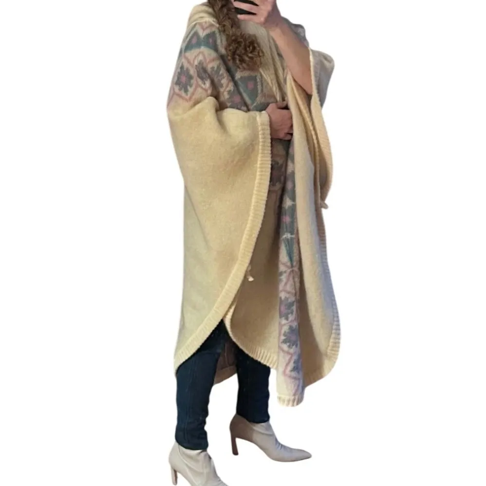 Vintage Icewear Iceland 100% Pure New Wool Geometric Fair Isle Poncho Sweater Gray Size undefined - Image 3