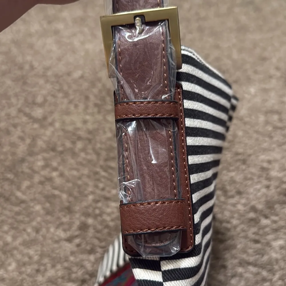 Jen & CO. NWT Striped Women's Bag embroidered Black - Image 2