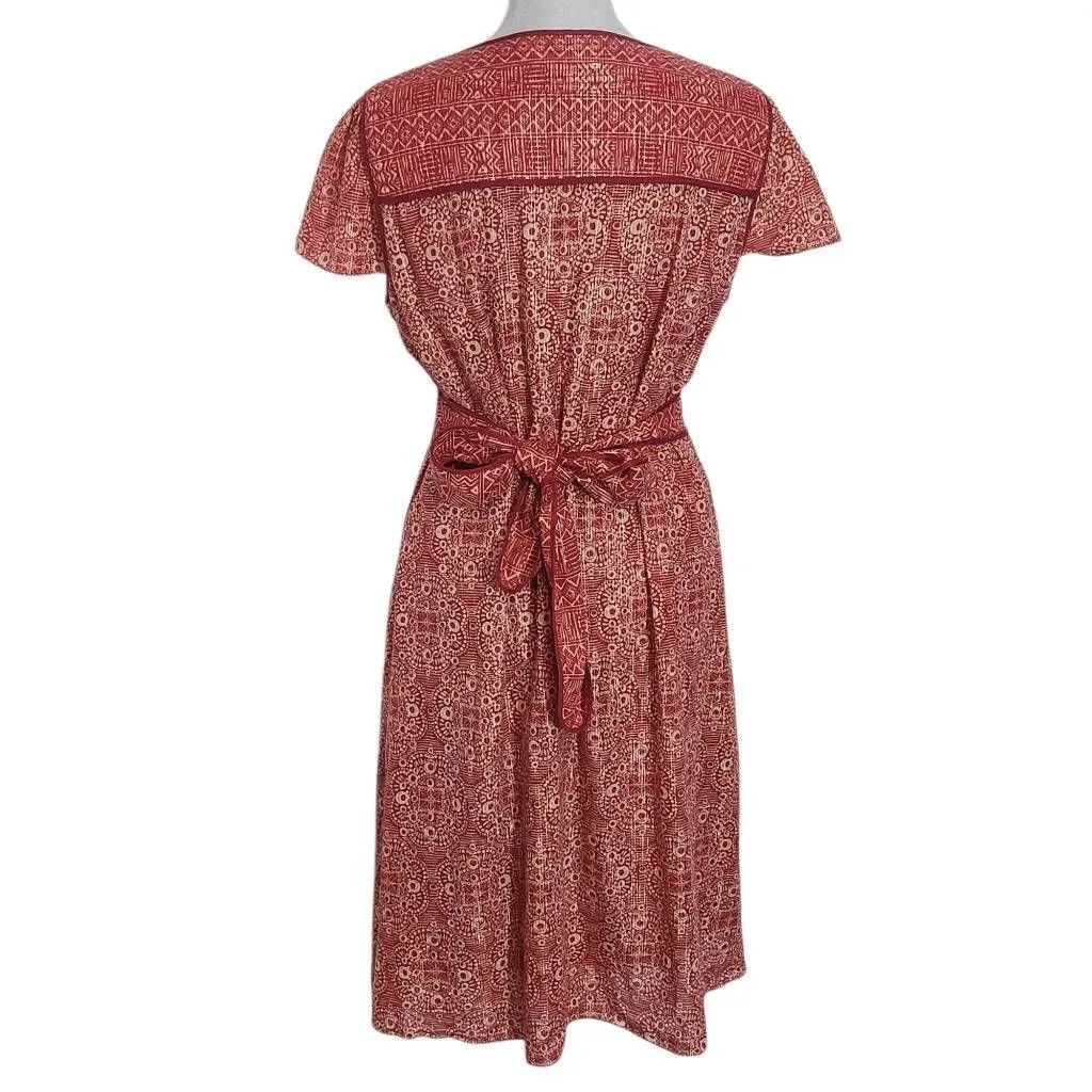 BCBGMaxAzria Red and Gold Dress with Sash SIze Small Wedding Guest Dress - Image 2