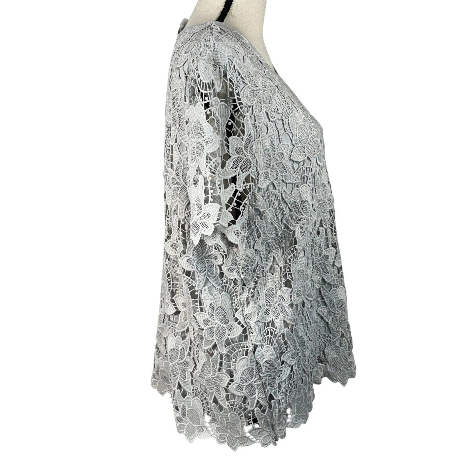 Philosophy XX-Large Top Floral Lace Short Sleeve Lined Keyhole Vapor Grey New - Image 5