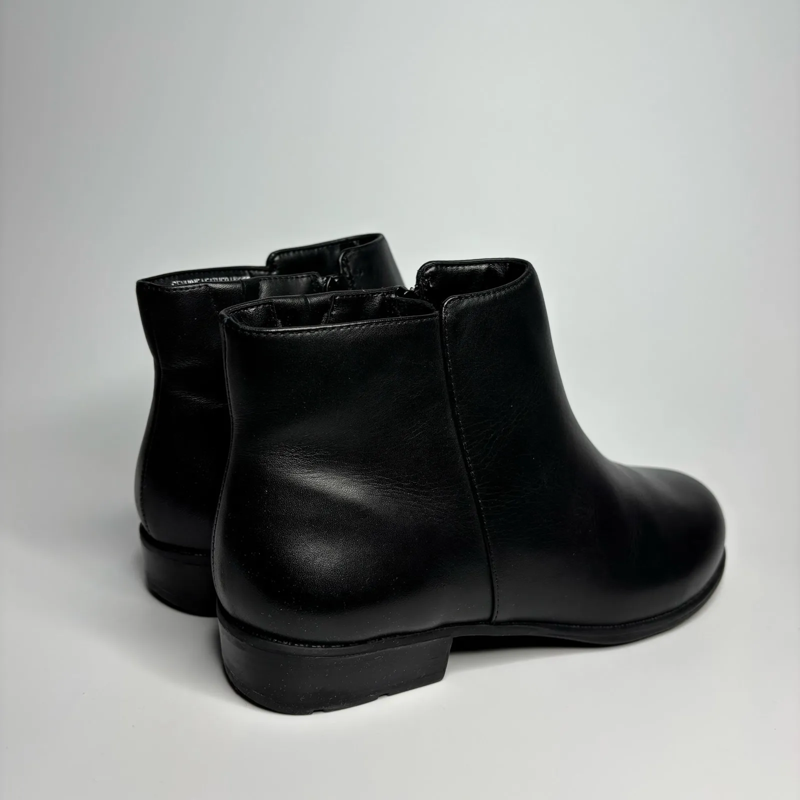 Walking Cradles Lewis Nappa Leather Boots in Black Size 7 - Image 3