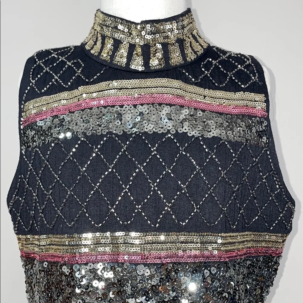 Suzy Sheer Black and Gold Embellished Sequin Cocktail Dress Size Small - Image 2