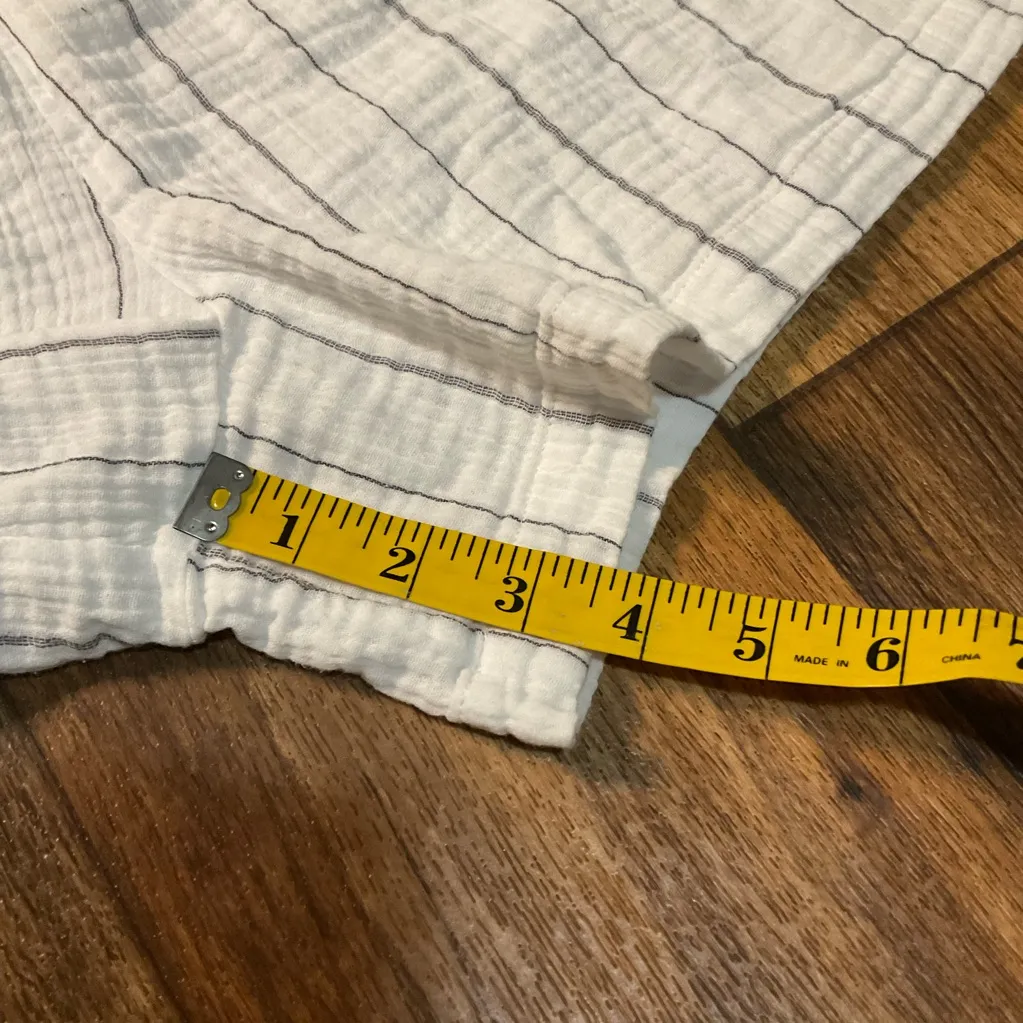 Monrow Women's White Pinstripe Gauze Flowy Shorts Size M Elastic Waist Pockets‎ Size M - Image 3