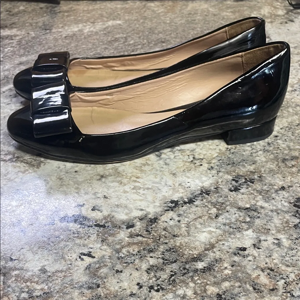 Zara Women's Black Patent Flats with Bow - Image 2
