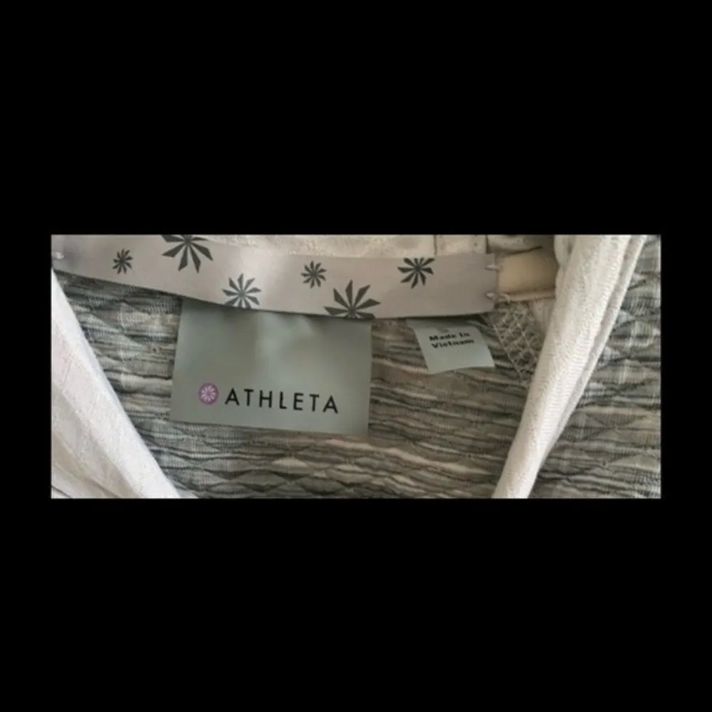 ATHLETA Woman Gray Half Zip Sweater Sz S - Image 6