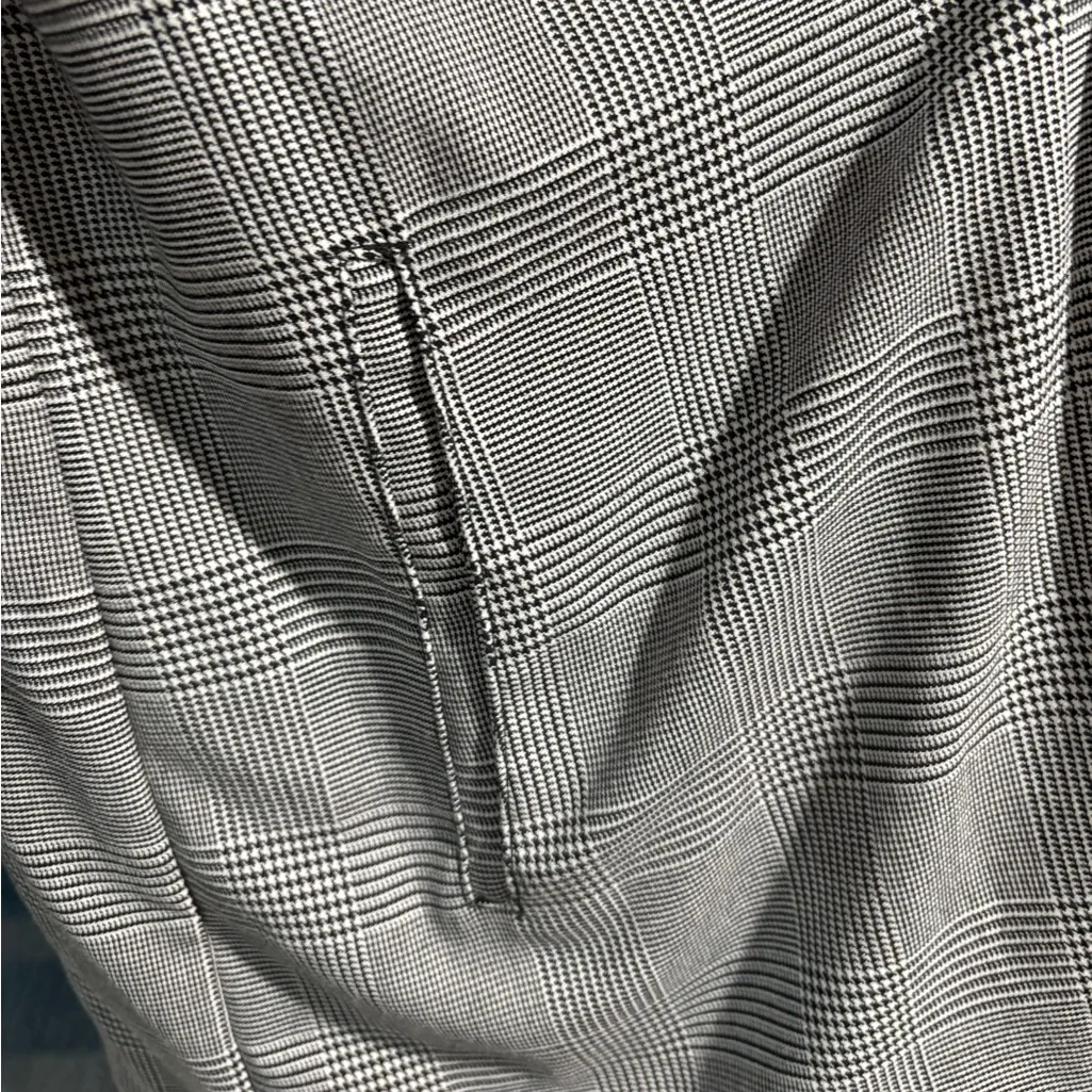 Philosophy Black & White Lightweight Open Front Blazer- Size Small - Image 5