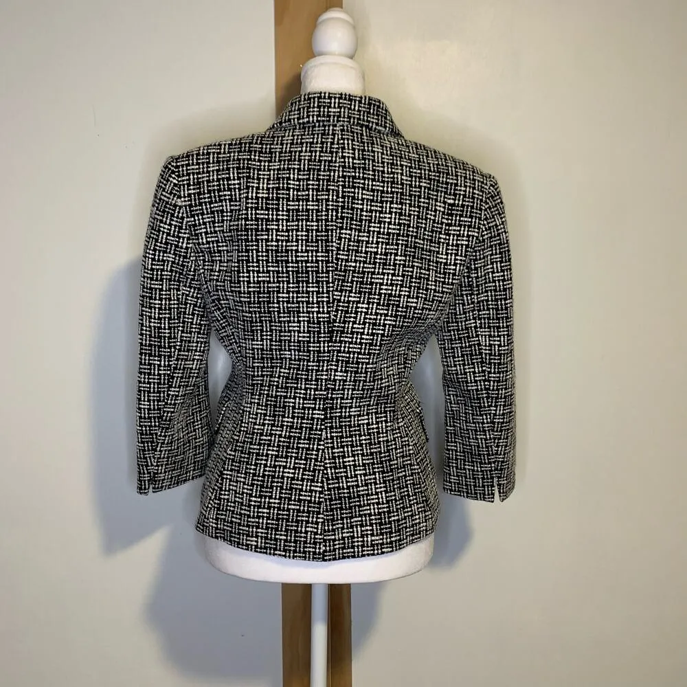 Michael Kors black & white blazer size 4 - Image 3